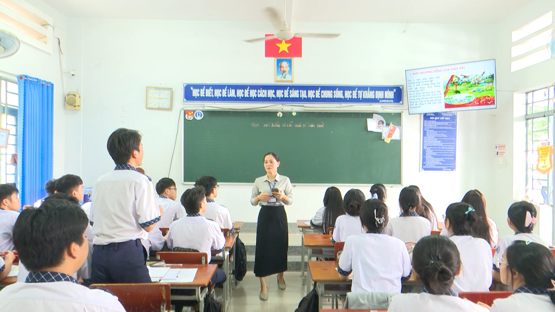 FILE 01 TRUONG THPT LONG THANH NANG CAO HIEU QUA GIAO DUC.mp4.00_00_37_16.Still002.jpg