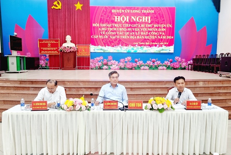 hoi nghi 2.jpg