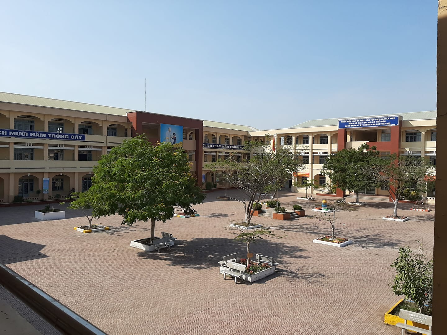 Truong THCS Long An 61444